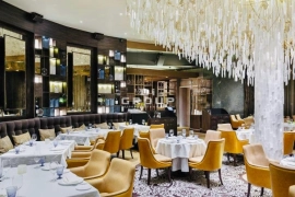 Под ресторан рядом с с парком "Чёрное Озеро"