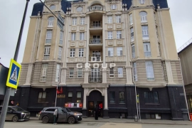 Сдается помещение в центре с видом на Черное озеро