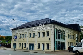 Под медицинскую клинику